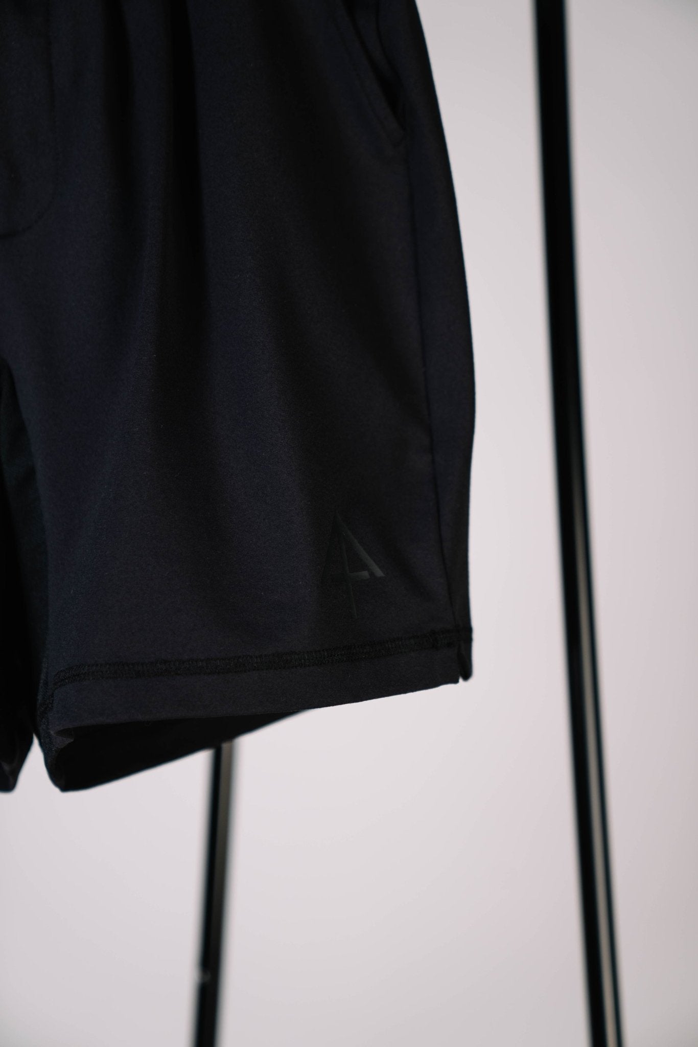 Carrier Shorts Mk.II - Midnight Black 7" - VULCAN